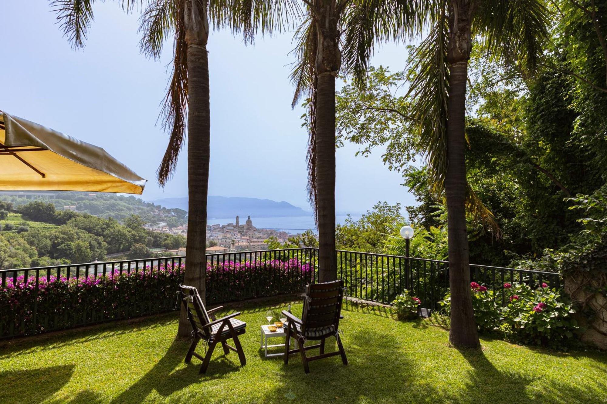 Villa Lilia В'єтрі Екстер'єр фото